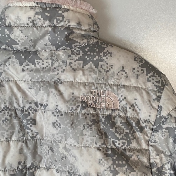 The North Face Jacket Girl’s Reversible M 10-12 - Picture 5 of 12